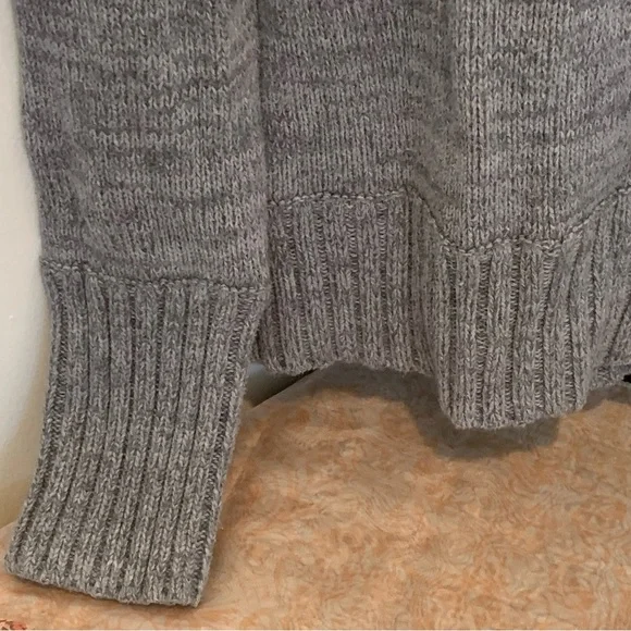 Victoria’s Secret Mock Turtleneck / Cardigan Sweater - Picture 6 of 9